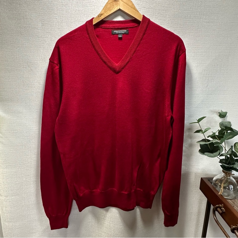 Express Men's Vivid Red V-Neck 100% Italian Merino Wool Sweater Large